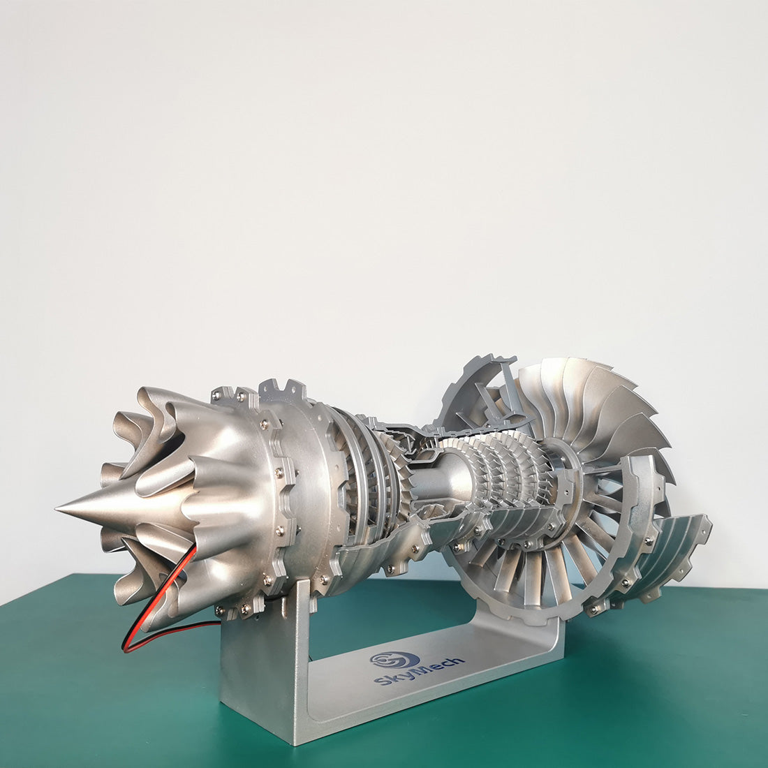 1/20 Scale TR900 Jet Turbofan Engine Model Kit Working Motorized Silver