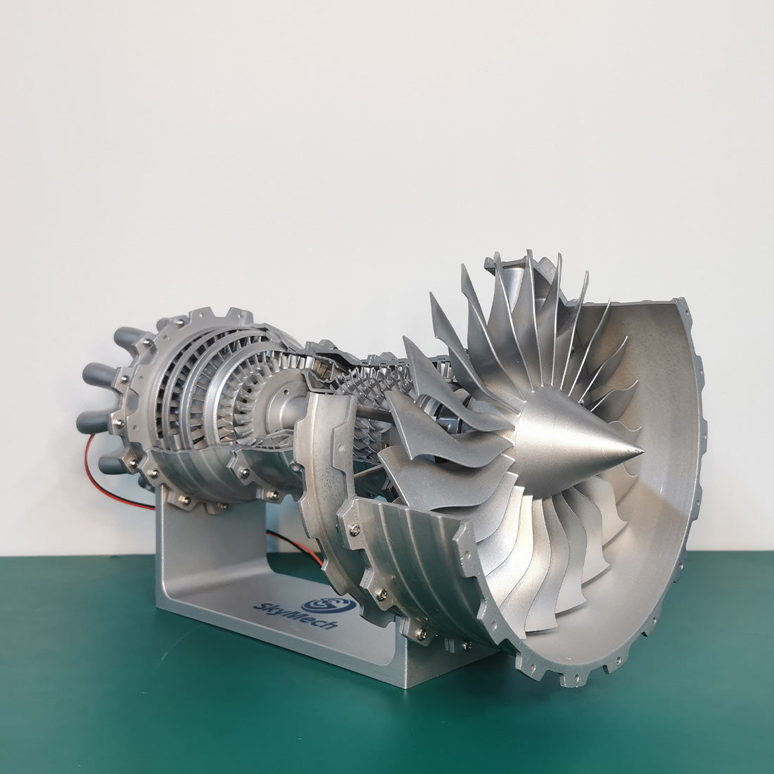 1/20 Scale TR900 Jet Turbofan Engine Model Kit Working Motorized Silver