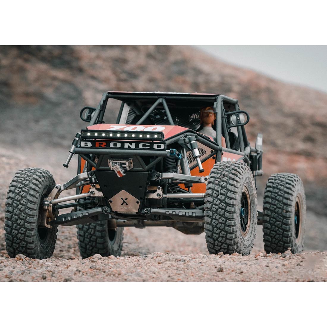 Capo CD 1582X Queen 1/8 Scale All-Metal ULTRA4 Climbing Car Kit