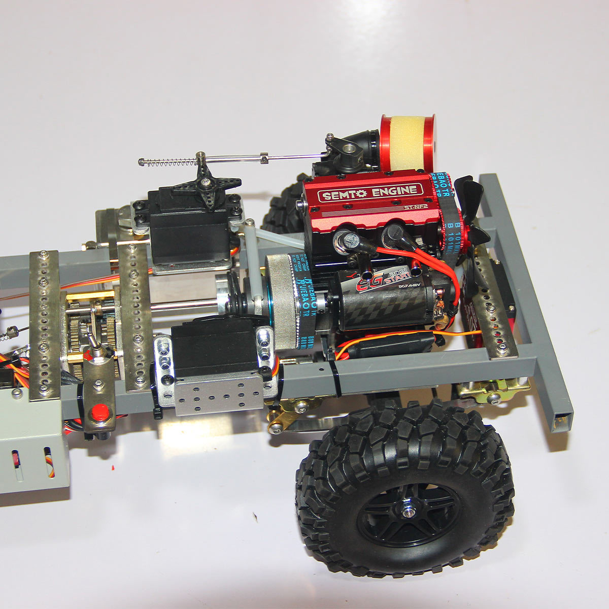 Custom 1/10 4WD Nitro Off-Road RC Car with SEMTO ST-NF2 Twin-Cylinder Engine RTR