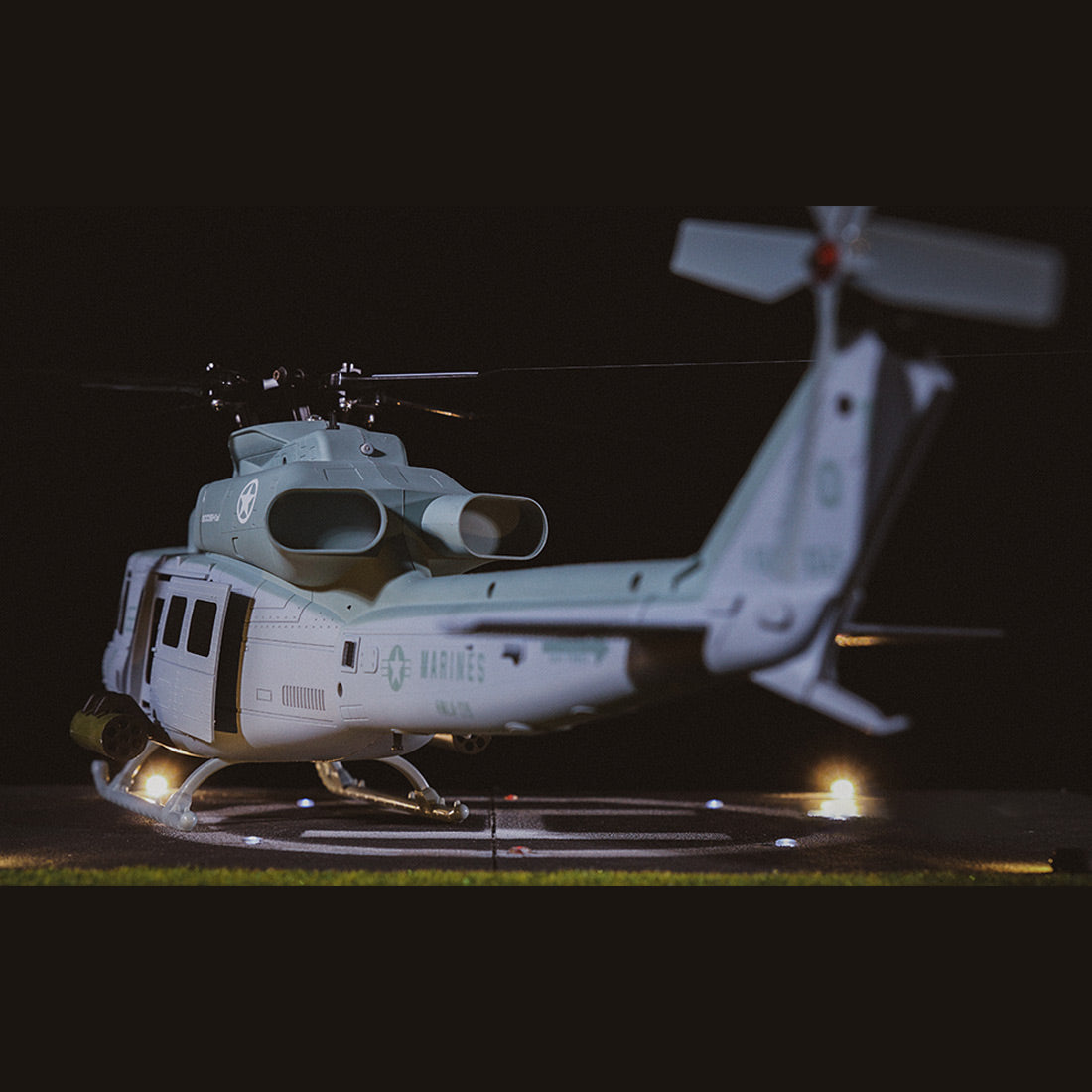 GOOSKY E2 UH-1Y Venom 1/35 Scale 6CH Dual Brushless RC Helicopter RTF GTS System