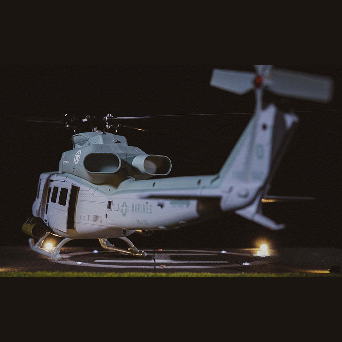 GOOSKY E2 UH-1Y Venom 1/35 Scale 6CH Dual Brushless RC Helicopter RTF GTS System