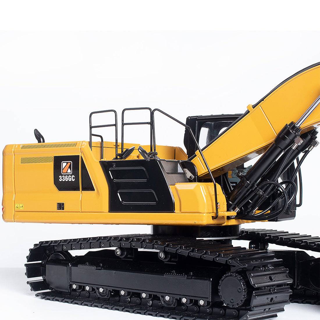 Huina 1/16 Scale RC Hydraulic Excavator All Metal 24CH Construction Vehicle RTR with Battery and Lights