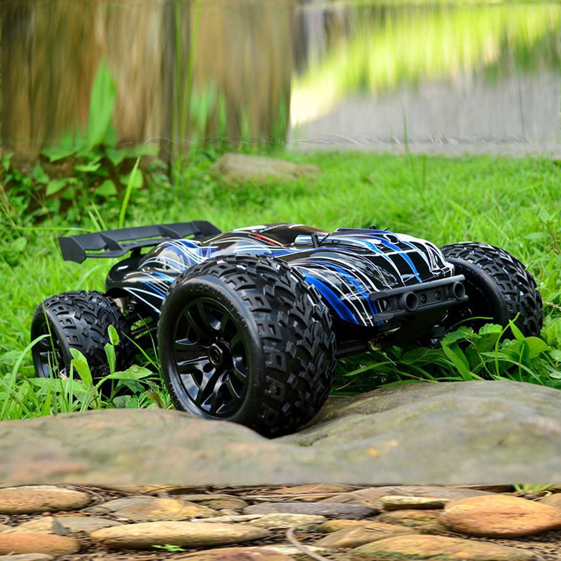 JLB Racing 21101 Cheetah 1/10 Scale 4WD Brushless Monster Truck RTR Waterproof High Speed Off-Road Vehicle