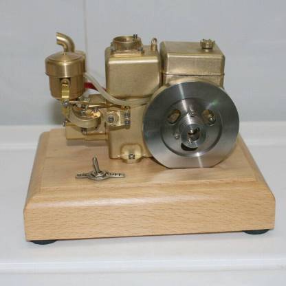 M26 1.9cc Mini 4-Stroke Gasoline Engine Model Water-Cooled Old Tractor Motor Brass Desktop Gift-helloworld7