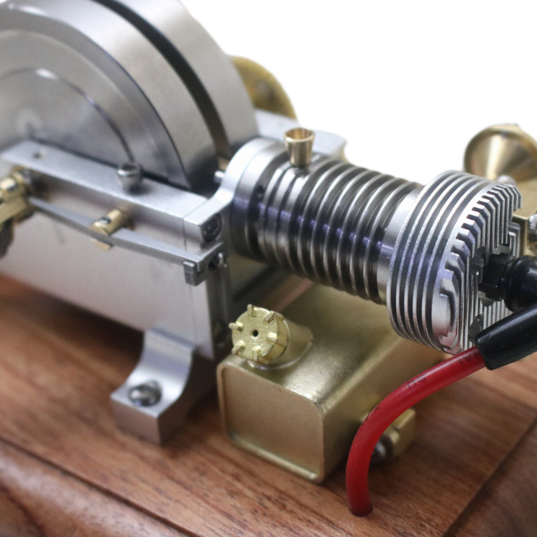 M96 Oddball Hit and Miss Gas Engine Model 4 Stroke Miniature Air Cooled Desktop Toy