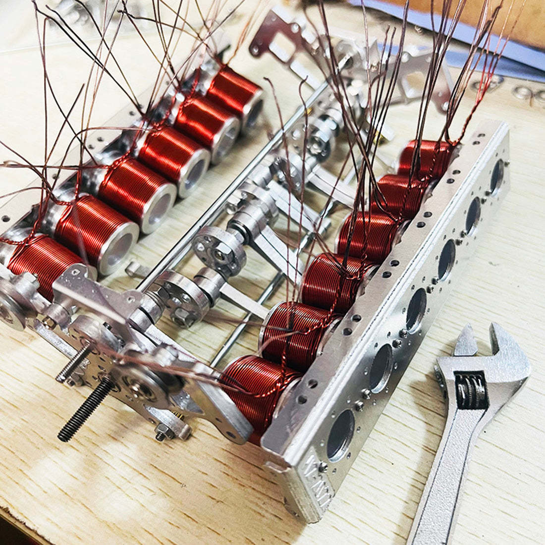 Metal V12 Brushless Electromagnetic Engine Model for 1/10 RC Cars & Desk Decor