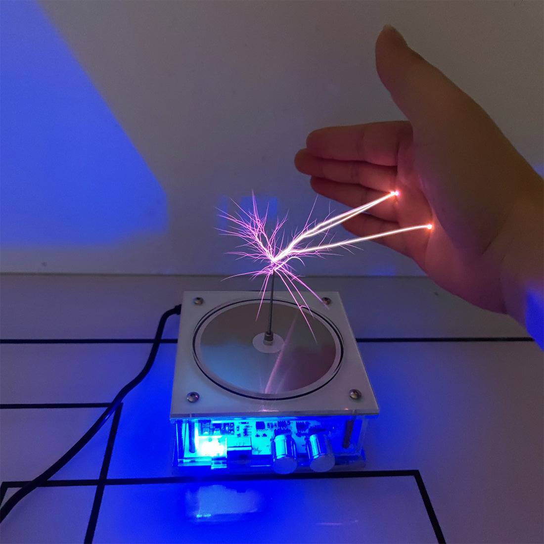 Mini Bluetooth Plasma Speaker Flat Panel Tesla Coil Touchable Arc Science Toy
