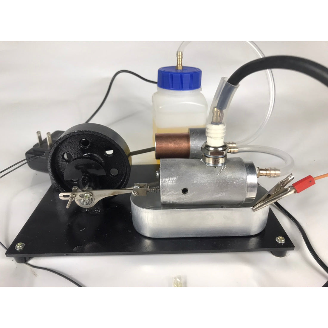 Novel 3-Stroke Multi-Fuel Internal Combustion Engine Model (Gas/Kerosene/Methanol)