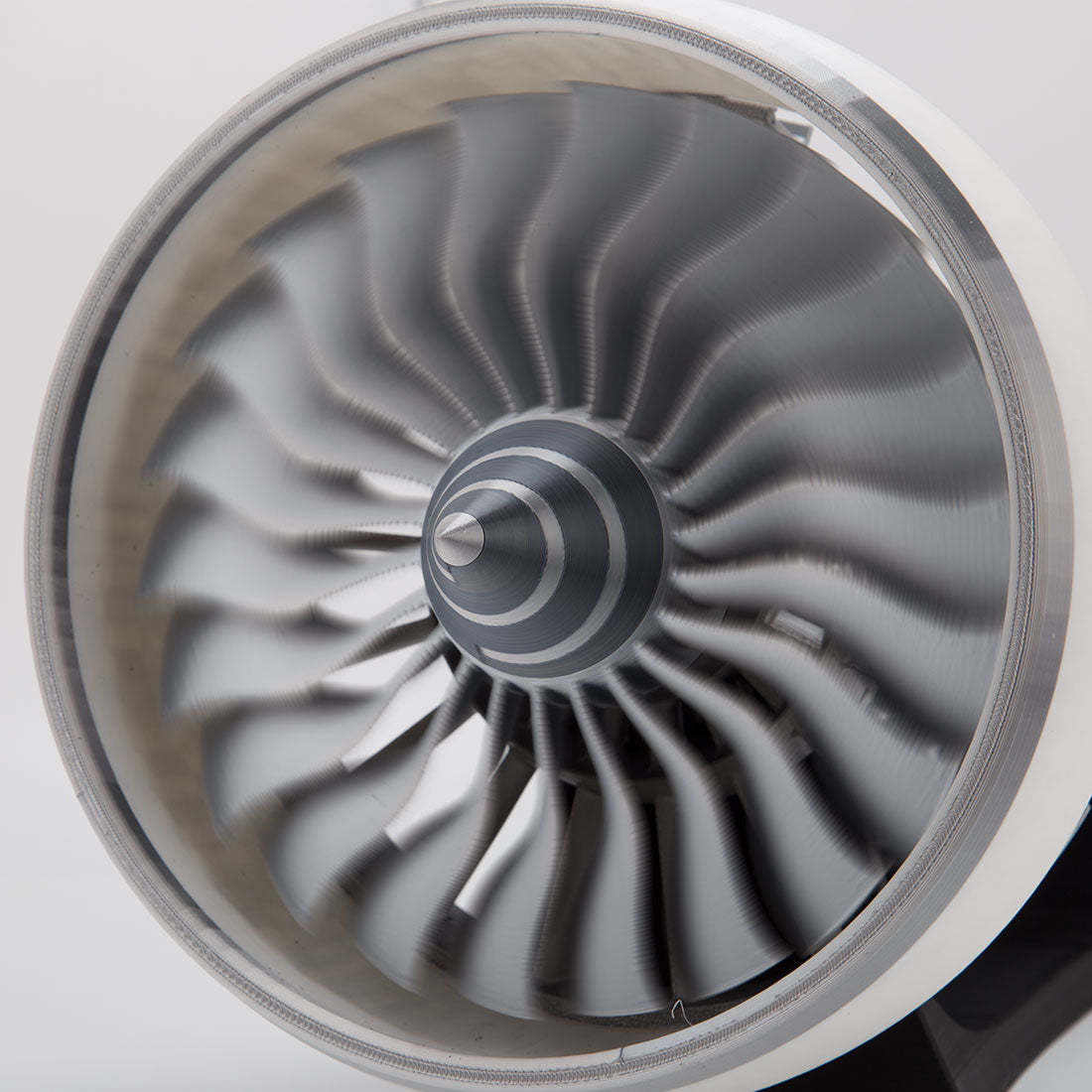TR900 1/15 Scale Large Turbofan Engine Model with LED Flame Effect Aviation Gift-helloworld7