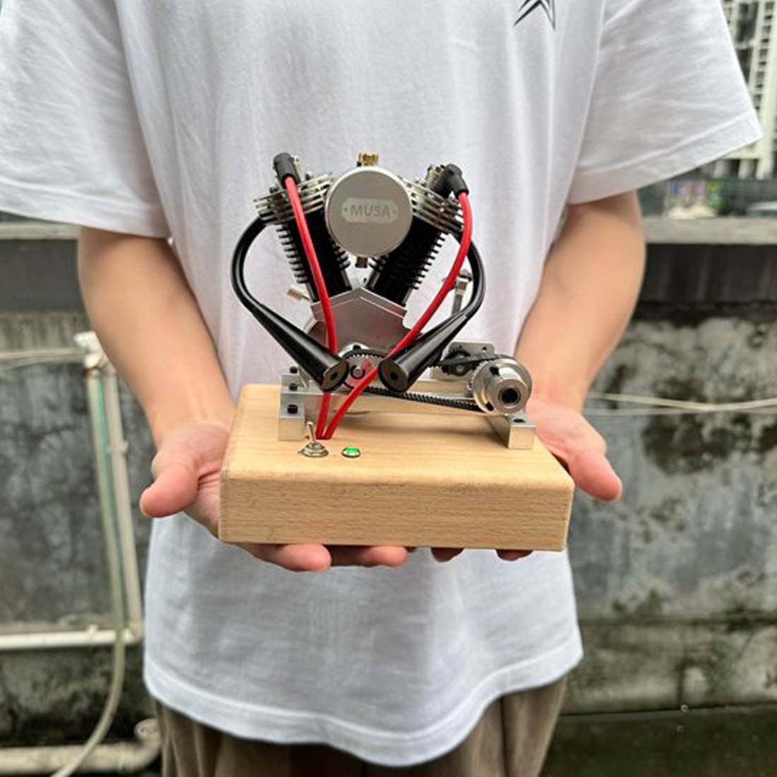 HelloWorld7-MUSA Hoglet Mini V-twin Engine V2 Gasoline 4-Stroke Engine Motorcycle With Kickstarter