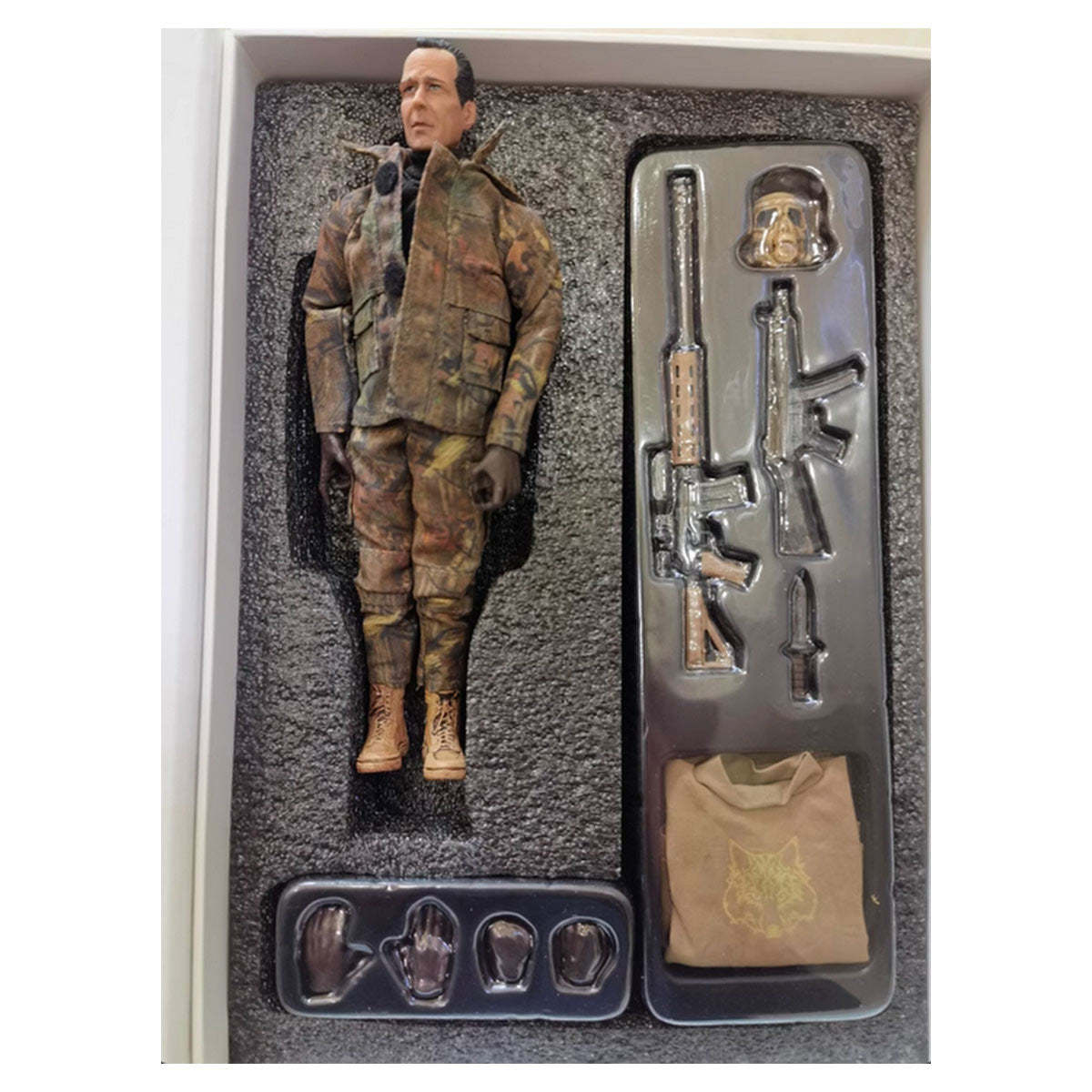 HelloWorld7-1/126 Scale RC Pilot Figure with Movable Joints for JCZK 300C PRO RC Helicopter