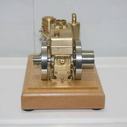 M26 1.9cc Mini 4-Stroke Gasoline Engine Model Water-Cooled Old Tractor Motor Brass Desktop Gift-helloworld7