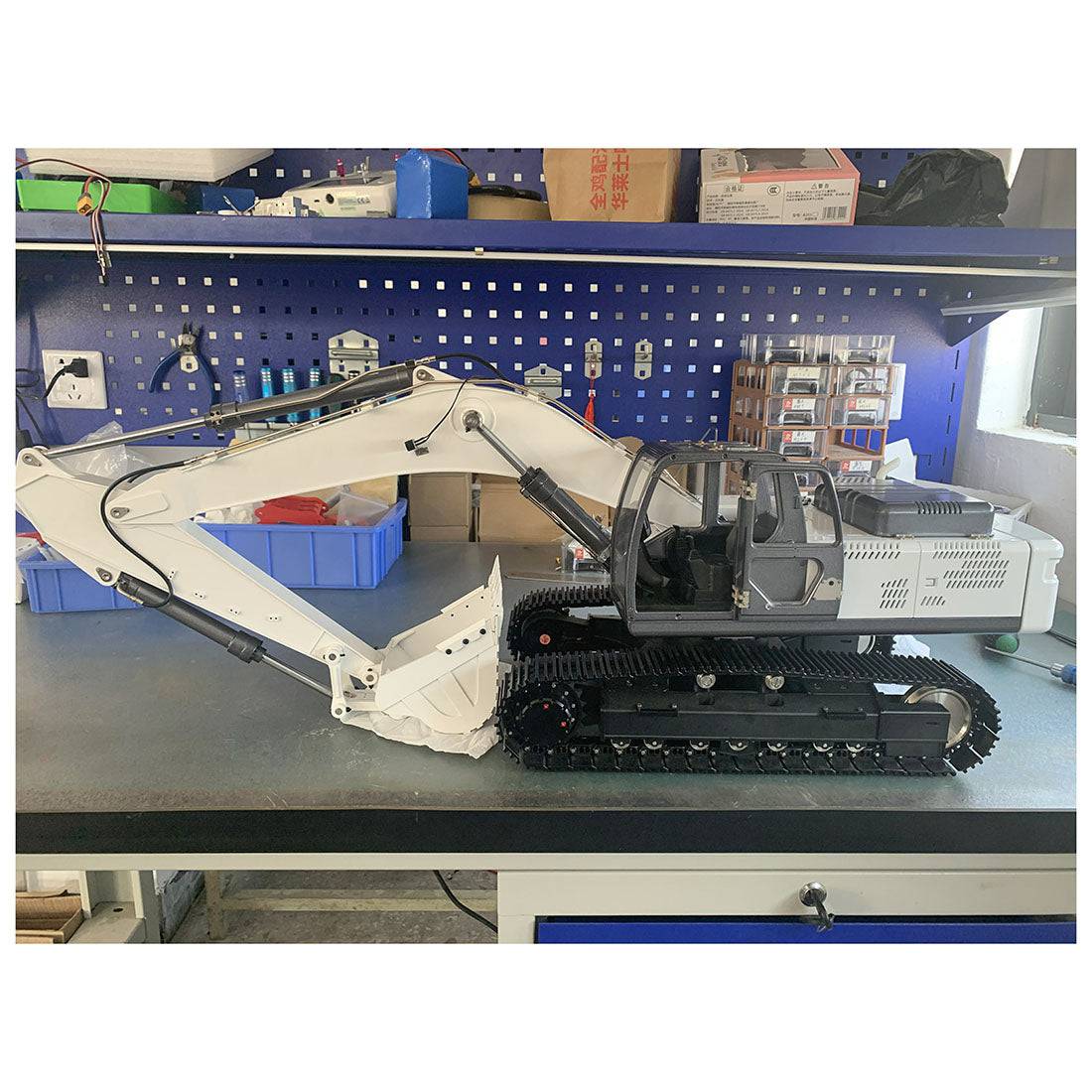 1/14 Scale RC Hydraulic Excavator Heavy Duty All Metal 10CH Construction Model with Brushless Planetary Drive Blue-helloworld7