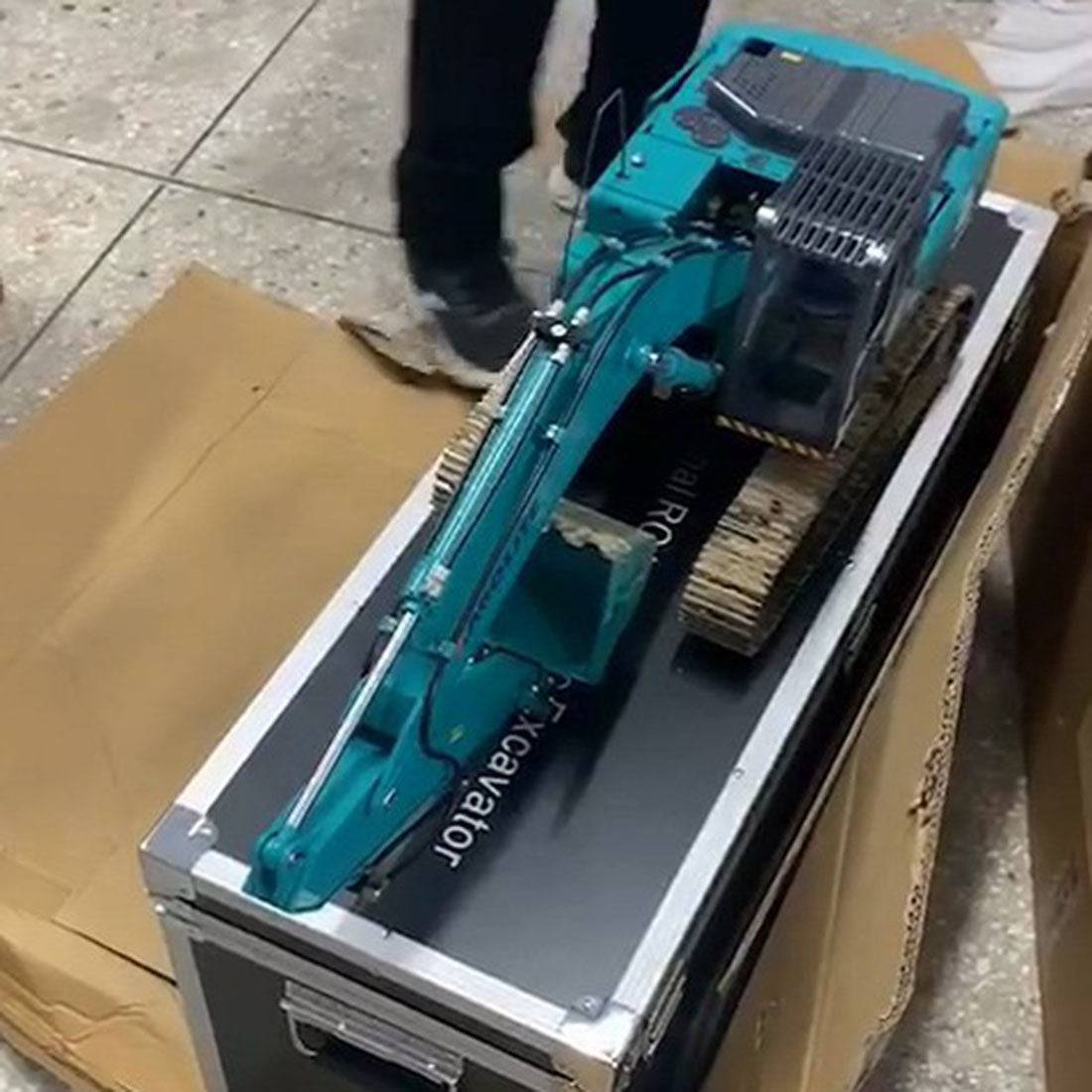 HelloWorld7-1/14 Scale RC Hydraulic Excavator Heavy Duty All Metal 10CH Construction Model with Brushless Planetary Drive Blue-helloworld7