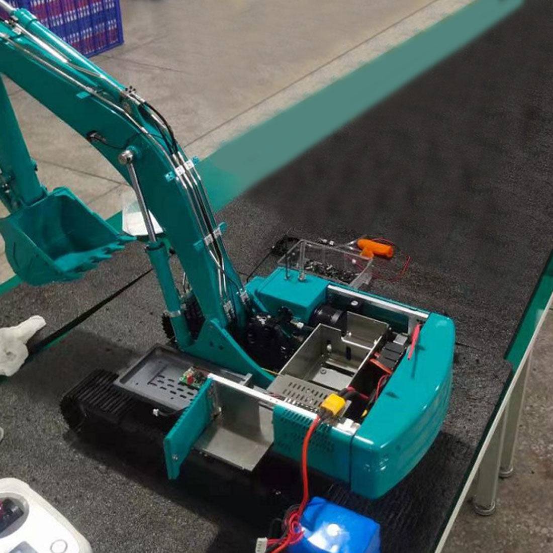 1/14 Scale RC Hydraulic Excavator Heavy Duty All Metal 10CH Construction Model with Brushless Planetary Drive Blue-helloworld7