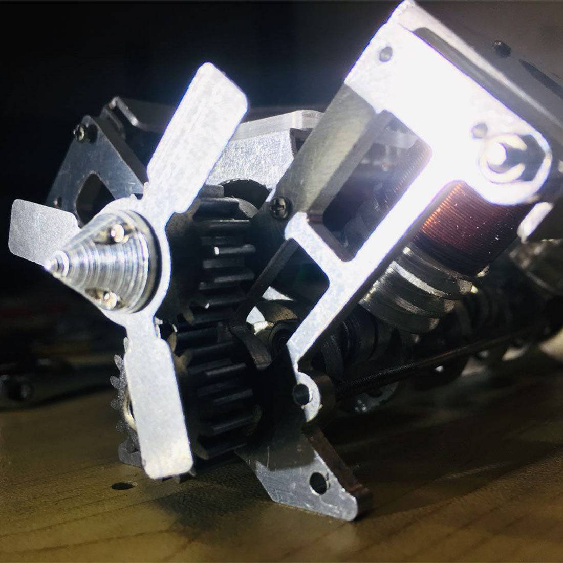 HelloWorld7-V8 Electromagnetic Engine Model  Engine Toy for Model Car / Ship