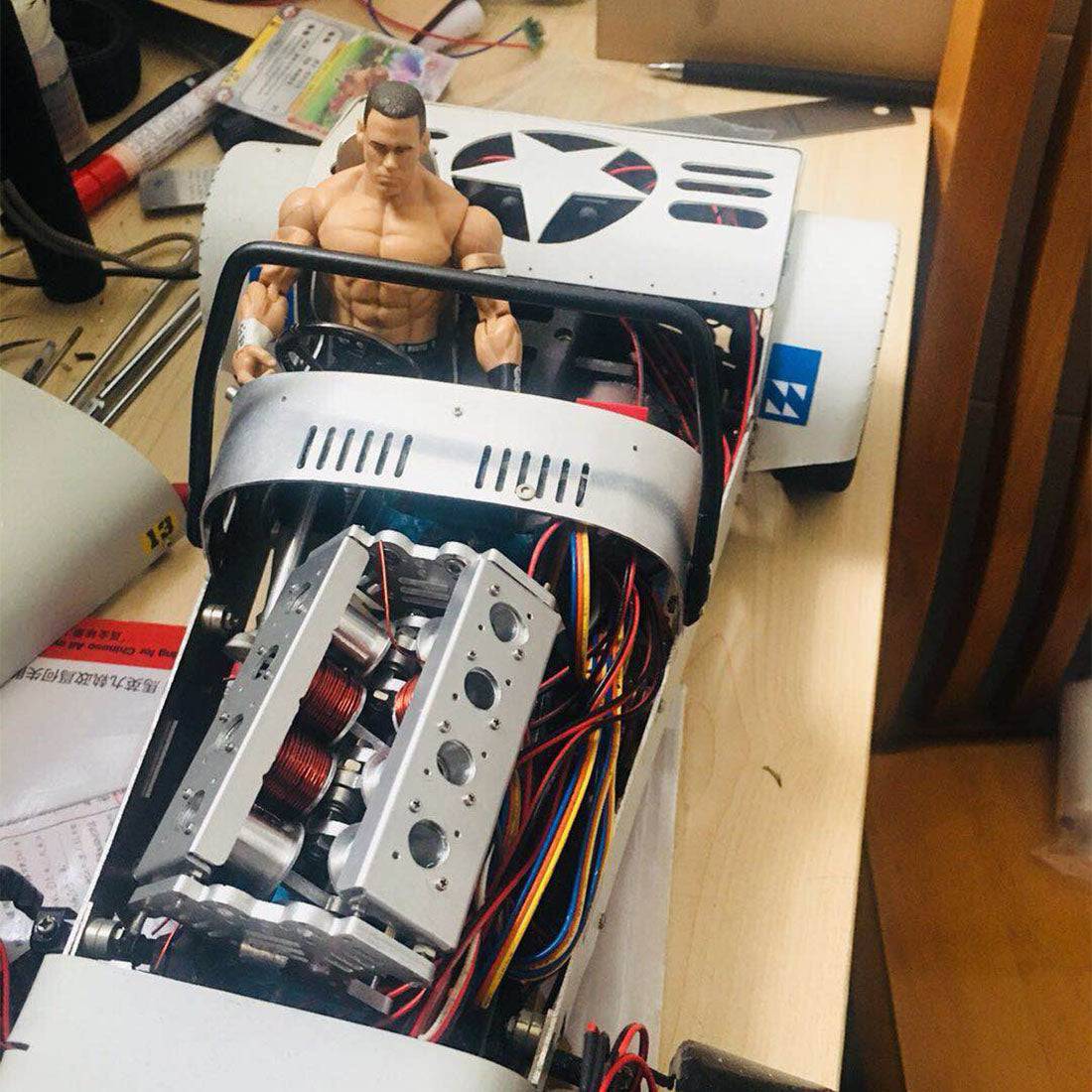 HelloWorld7-V8 Electromagnetic Engine Model  Engine Toy for Model Car / Ship