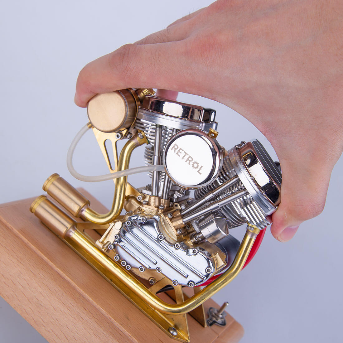 HelloWorld7-RETROL 4.2CC OHV V-Twin V2 Four-stroke Gasoline Engine Model Ready to Run