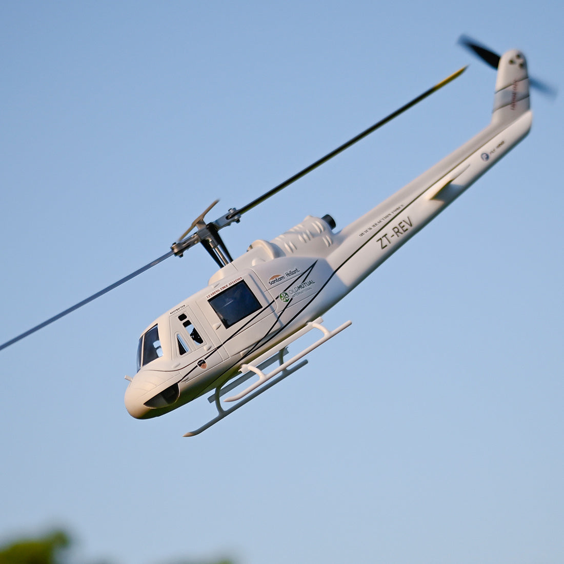 HelloWorld7-FlyWing Bell UH-1 Huey V4 GPS RTF helicopter Anyone Can Fly it