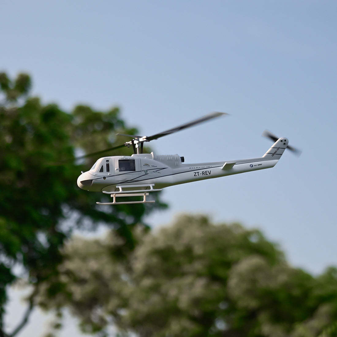 HelloWorld7-FlyWing Bell UH-1 Huey V4 GPS RTF helicopter Anyone Can Fly it