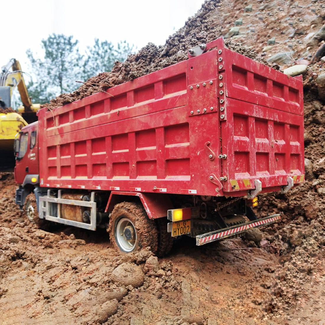 1/14 Scale Heavy Duty RC Dump Truck 4x2 Metal Engineering Vehicle with High Torque Motor and 3-Speed Transmission