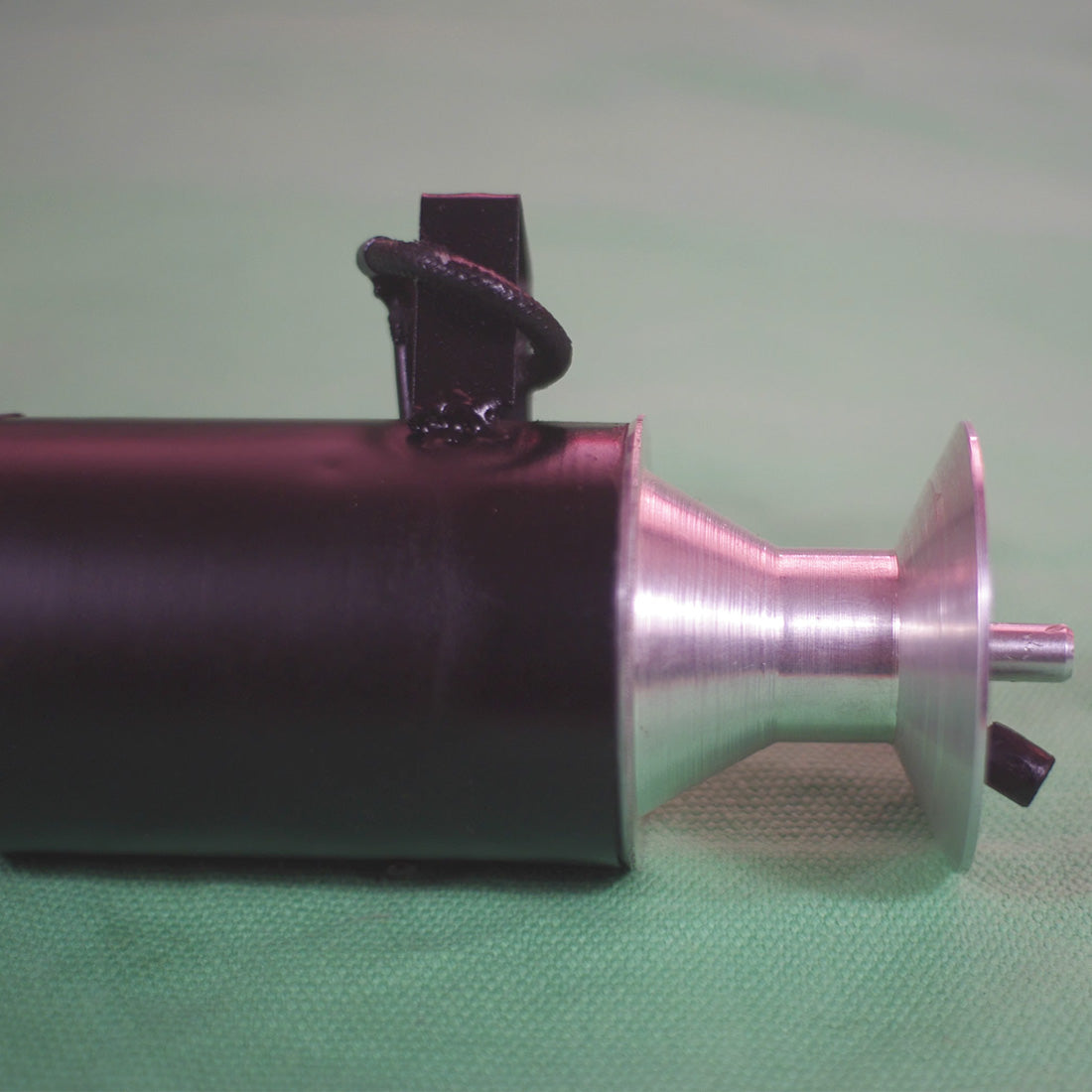 HelloWorld7-Pulse Jet Engine Micro Valve-Controlled RC Gasoline Internal Combustion Model RTR