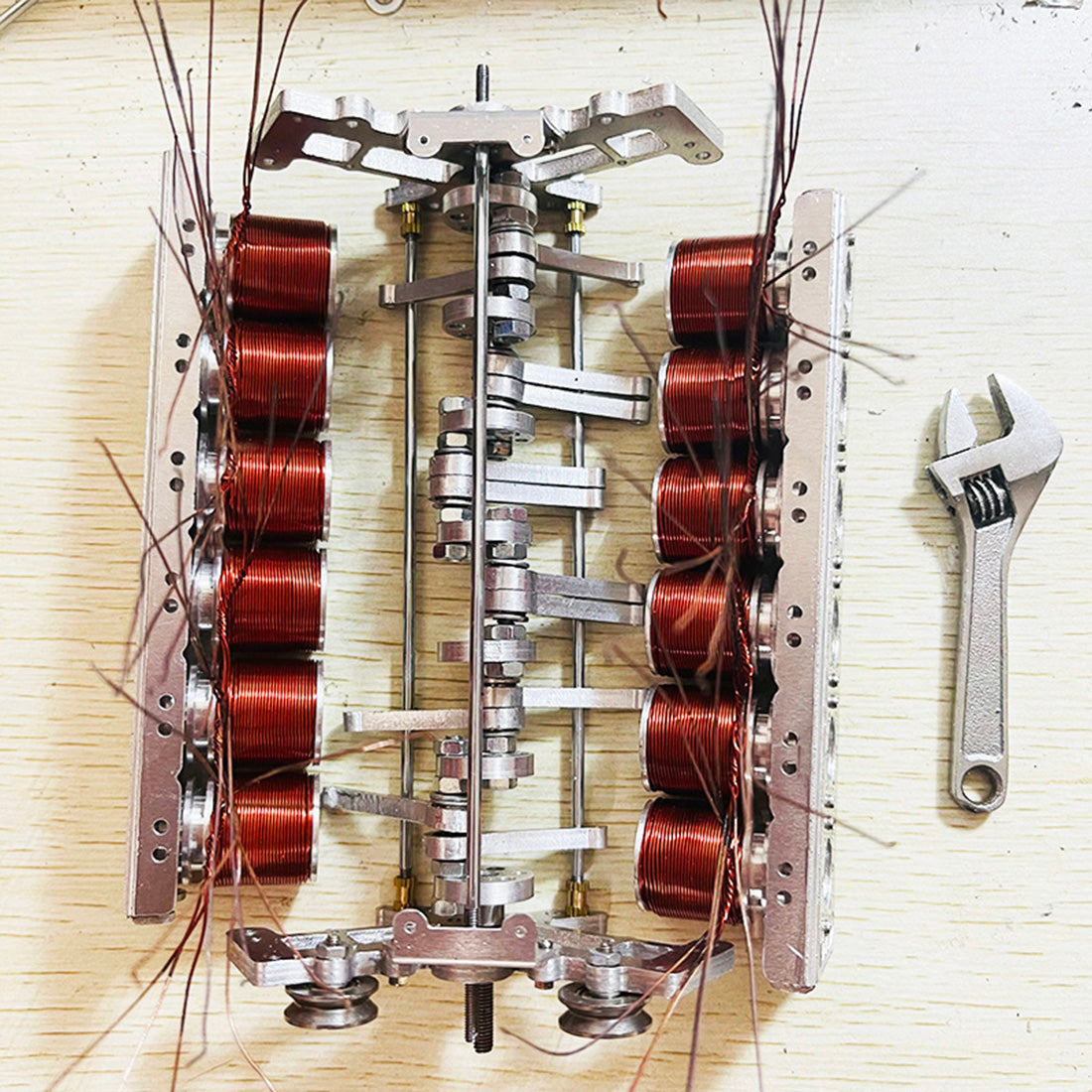 HelloWorld7-Running V12 Solenoid Engine Metal Brushless Electromagnetic Engine Model