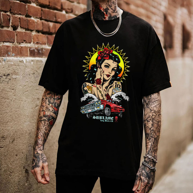 Retro Girl Poster Casual Design Graphic Black Print T-shirt