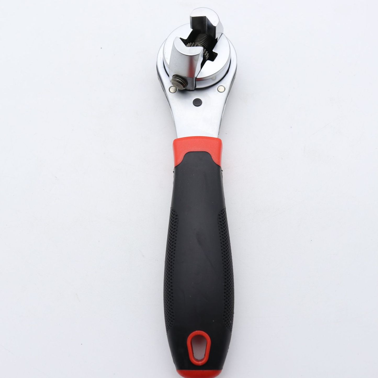 Klucz grzechotkowy z możliwością regulacji w wielu rozmiarach