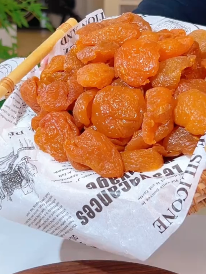 【17 kg owoców w 1 kg paczce】Kalifornijskie słońce zamknięte w torebce. 72h powolnego suszenia – soczyste i miękkie 🍑Druga torba kosztuje 20 zł!