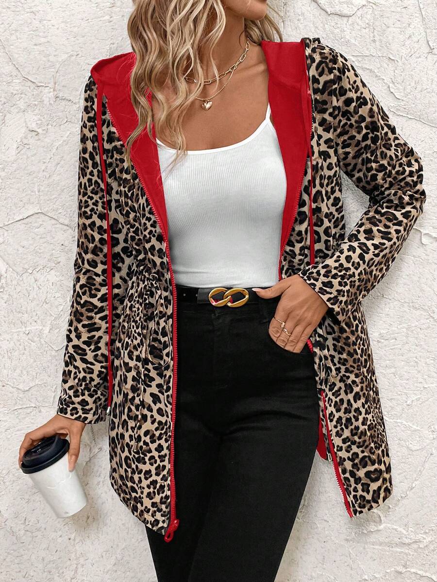 Dwustronny płaszcz z kapturem i nadrukiem w panterkę