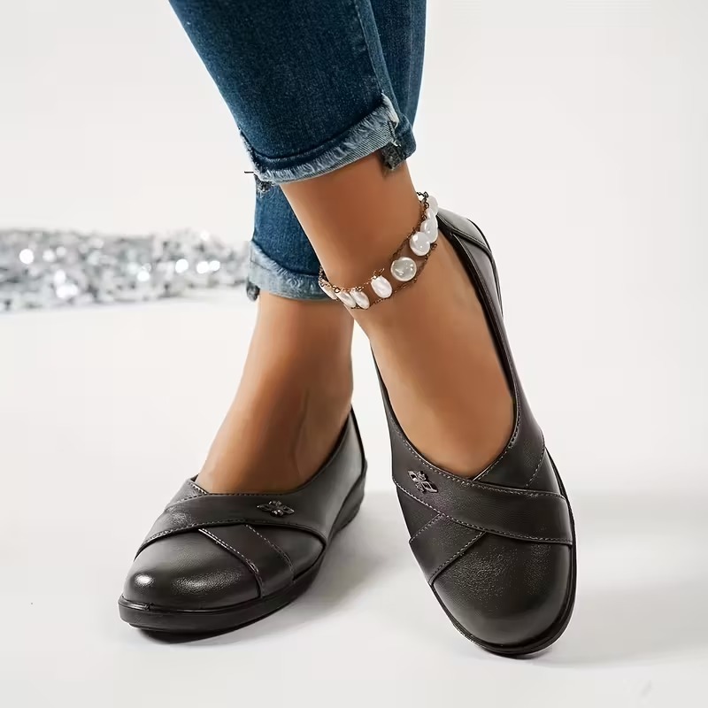 🔥Promocja ostatniego dnia – 50% zniżki - Damskie skórzane buty ortopedyczne w stylu retro z metalowym emblematem