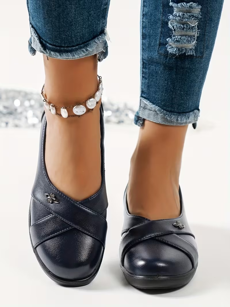 🔥Promocja ostatniego dnia – 50% zniżki - Damskie skórzane buty ortopedyczne w stylu retro z metalowym emblematem