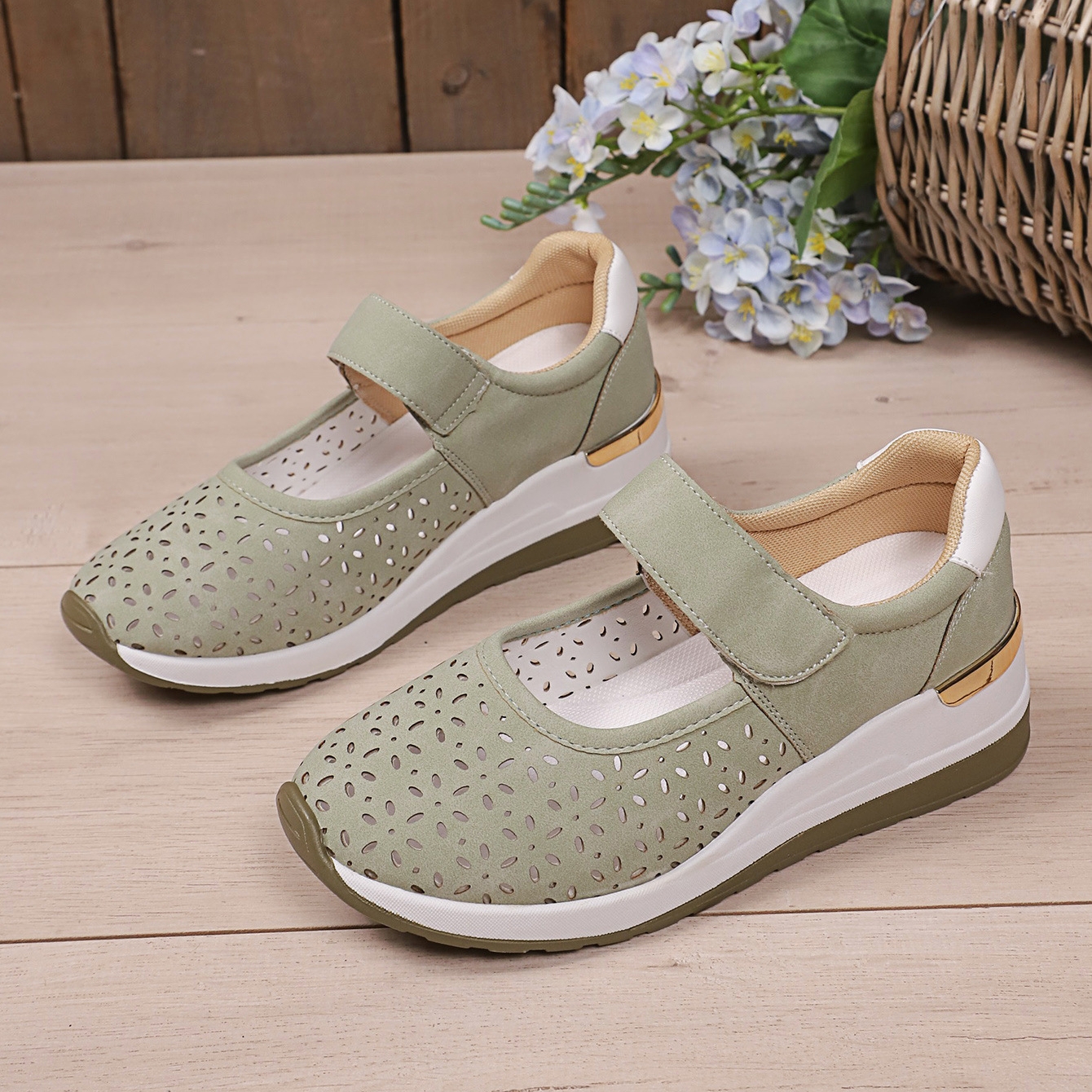 🔥Women's Summer Breathable Lightweight Adjustable Velcro Wedge Heel Sneakers