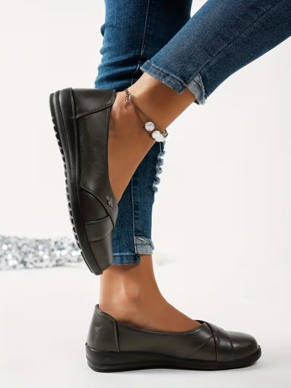 🔥Promocja ostatniego dnia – 50% zniżki - Damskie skórzane buty ortopedyczne w stylu retro z metalowym emblematem