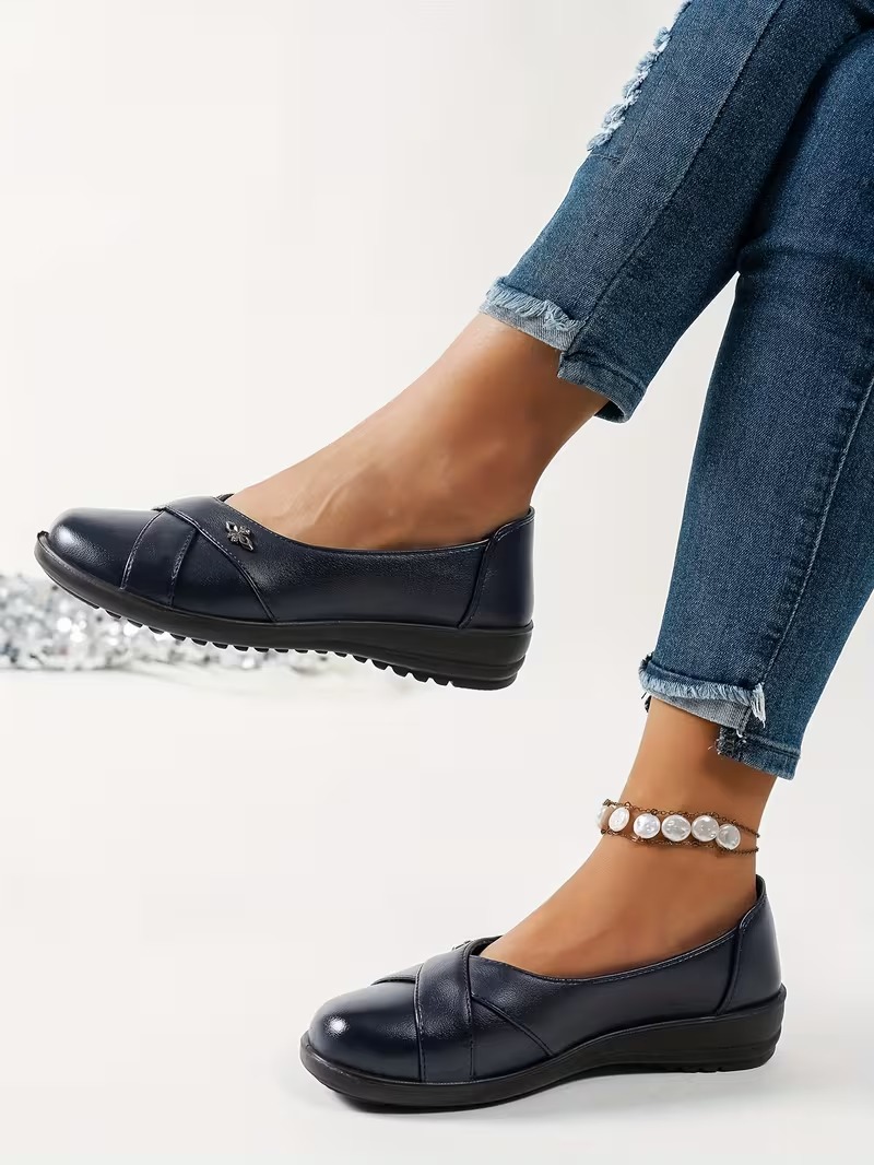 🔥Promocja ostatniego dnia – 50% zniżki - Damskie skórzane buty ortopedyczne w stylu retro z metalowym emblematem