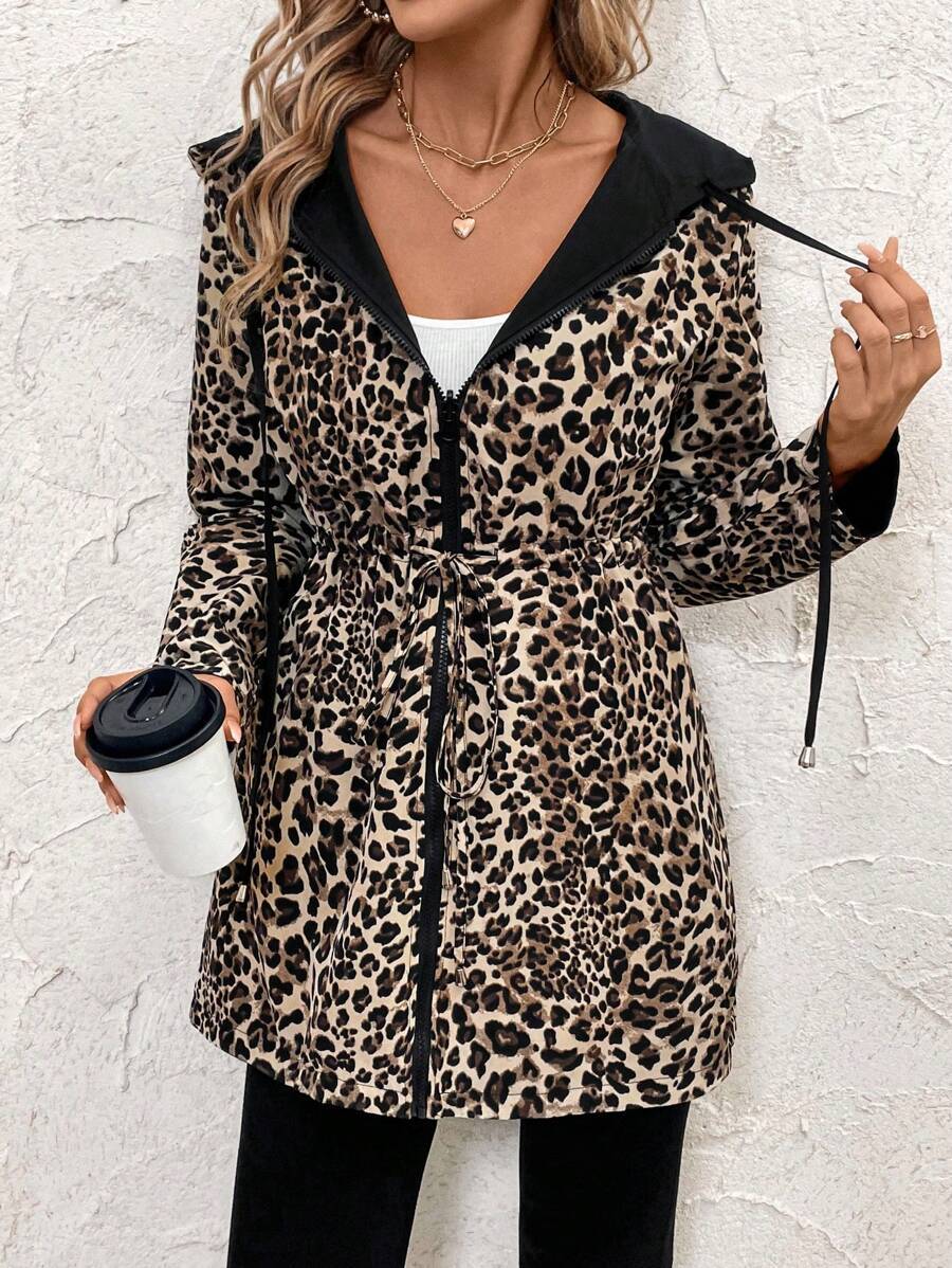 Dwustronny płaszcz z kapturem i nadrukiem w panterkę