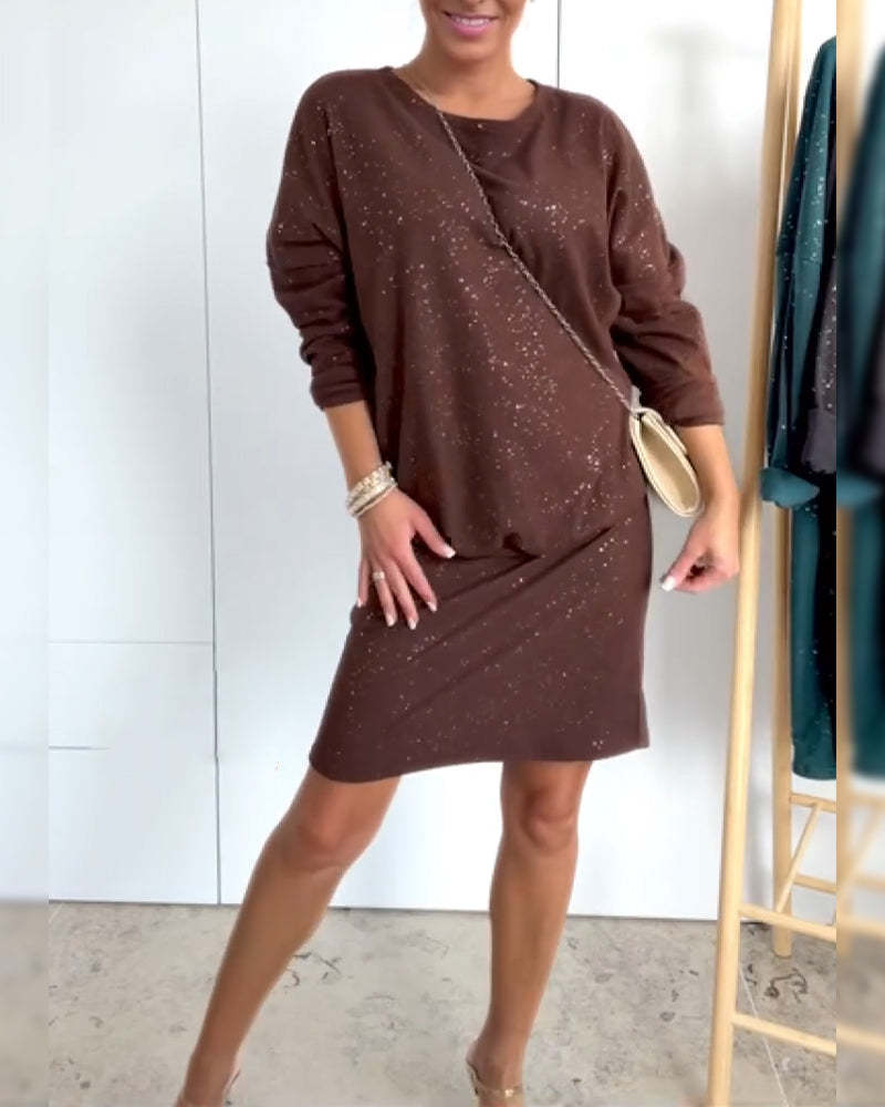 Sukienka z okrągłym dekoltem i delikatnym brokatem