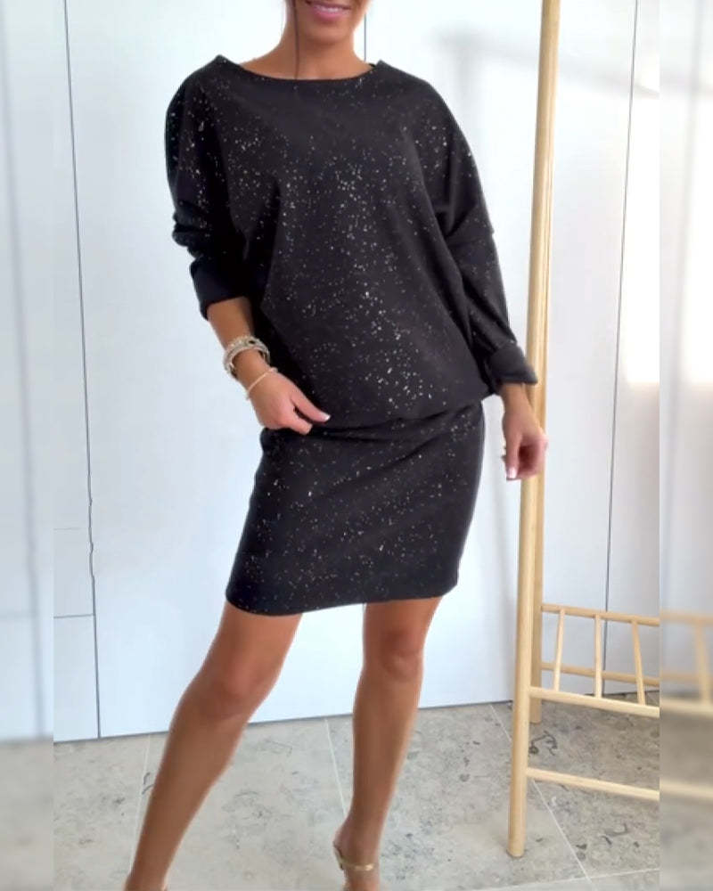 Sukienka z okrągłym dekoltem i delikatnym brokatem