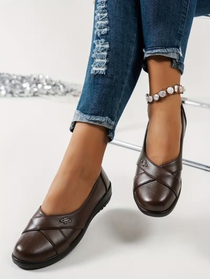 🔥Promocja ostatniego dnia – 50% zniżki - Damskie skórzane buty ortopedyczne w stylu retro z metalowym emblematem