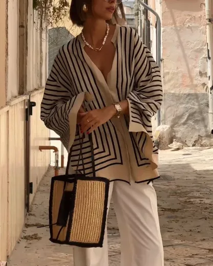 Striped slit casual shirt