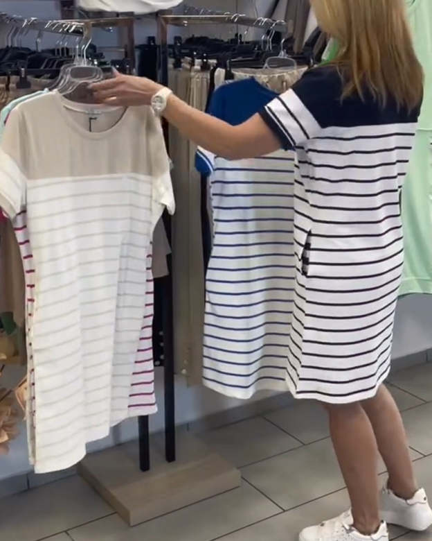 Sukienka w paski, swobodna, z okrągłym dekoltem