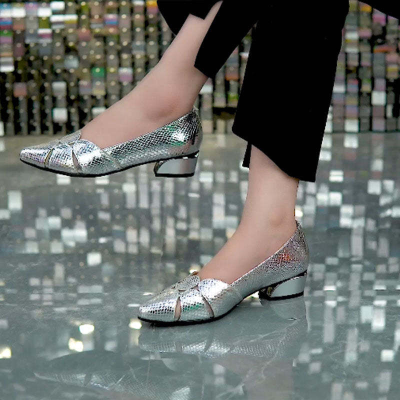 Nowe modne buty na grubym obcasie z szpiczastym noskiem i błyszczącymi butami