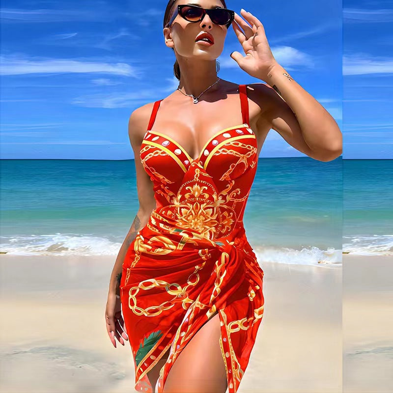 Elegant set of 2 swimsuits with chains and baroque print.