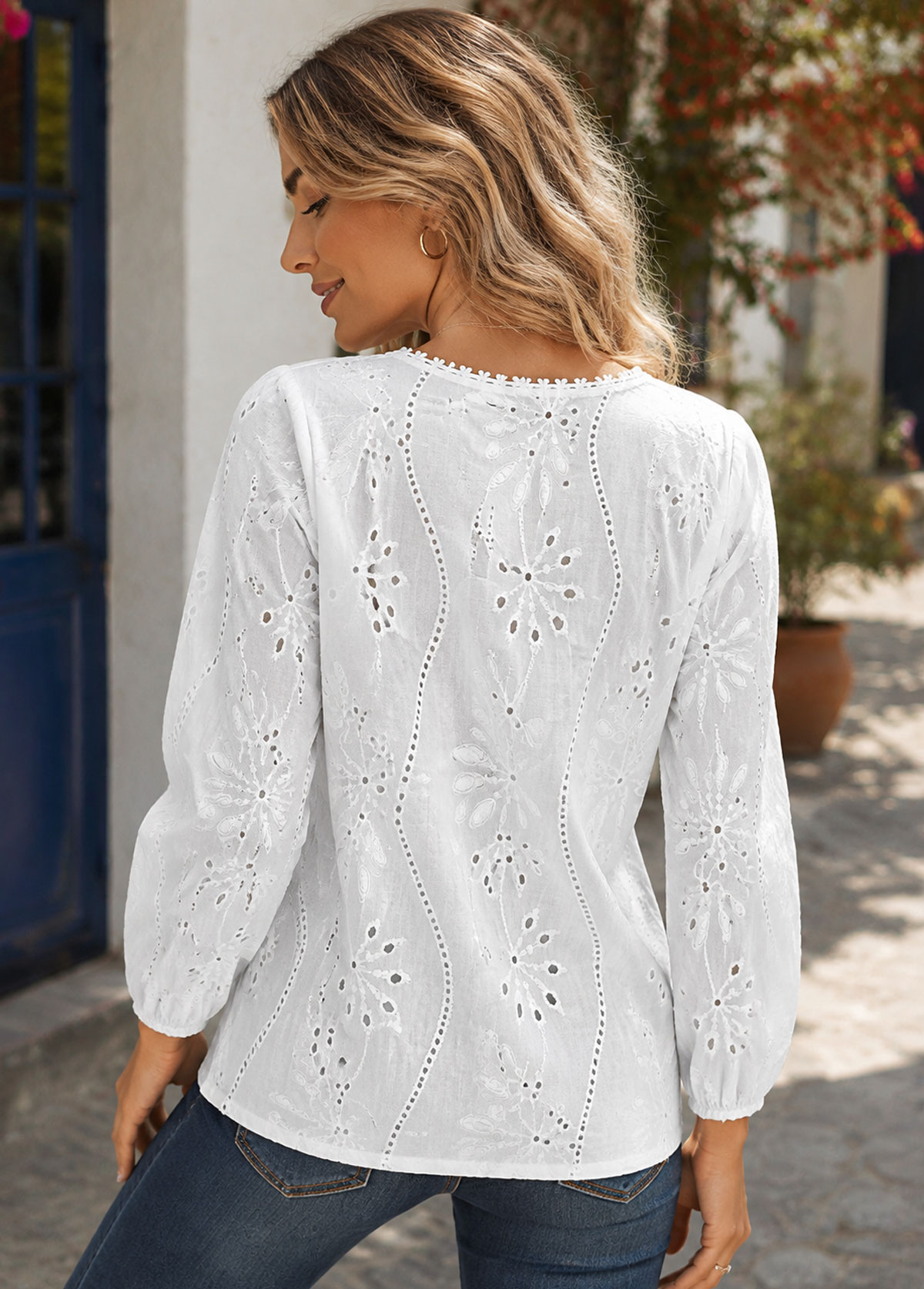 Women White Eyelet Lace Long Sleeve Blouse
