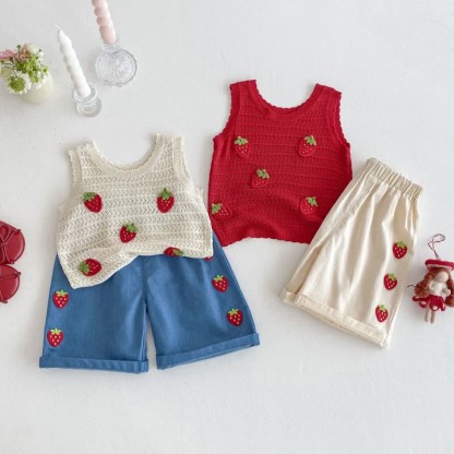Canotta/pantaloncini in maglia a forma di fragola per neonati - image 2