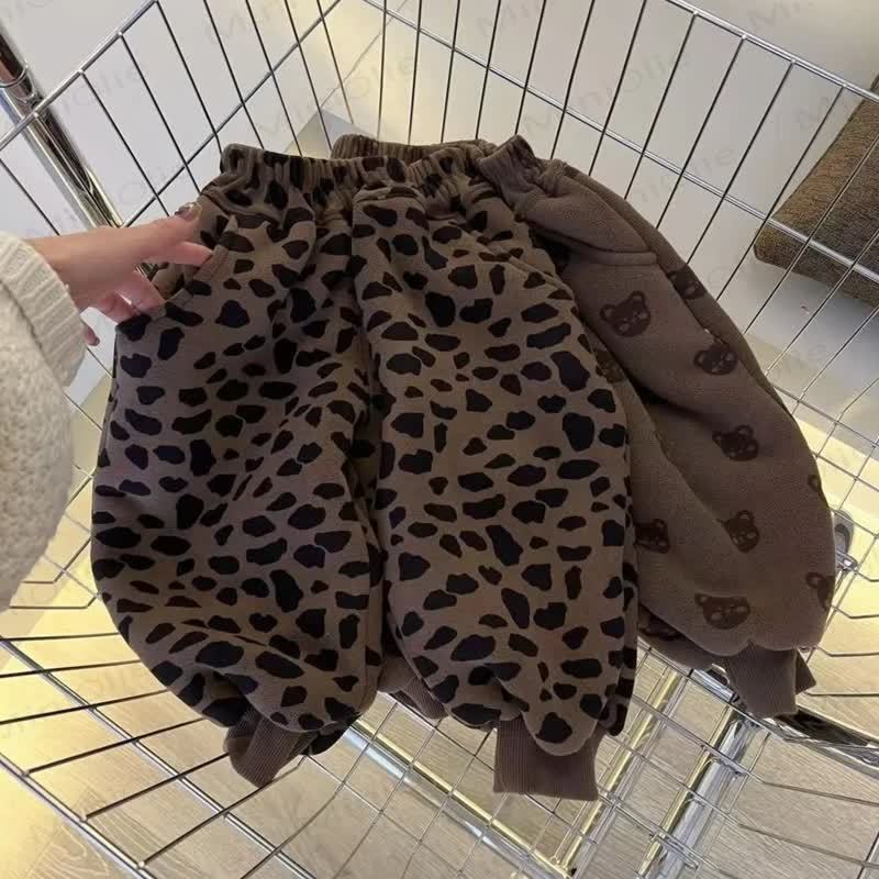 Pantaloni con stampa leopardata e foderati in pile per bambini - Stampa leopardata - 5-6T - image 3