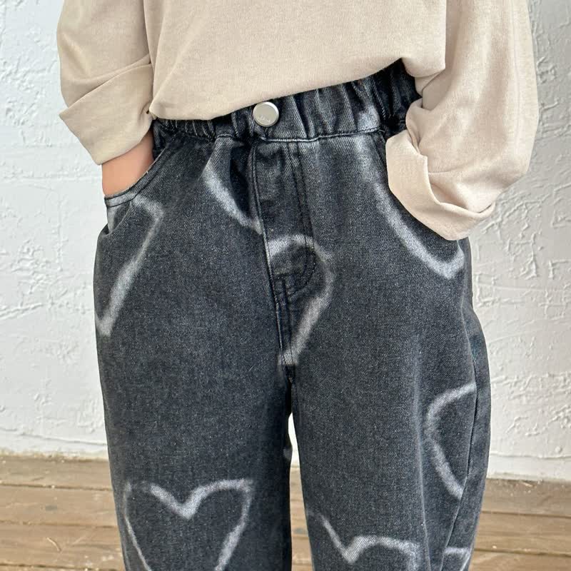 Pantaloni larghi in denim con cuore adorabile per bambini - image 13