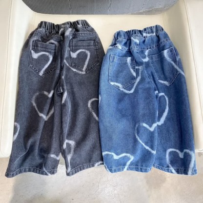 Pantaloni larghi in denim con cuore adorabile per bambini - image 2